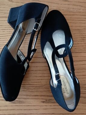 Ros Hommerson Black T-Strap Block Heel Pumps